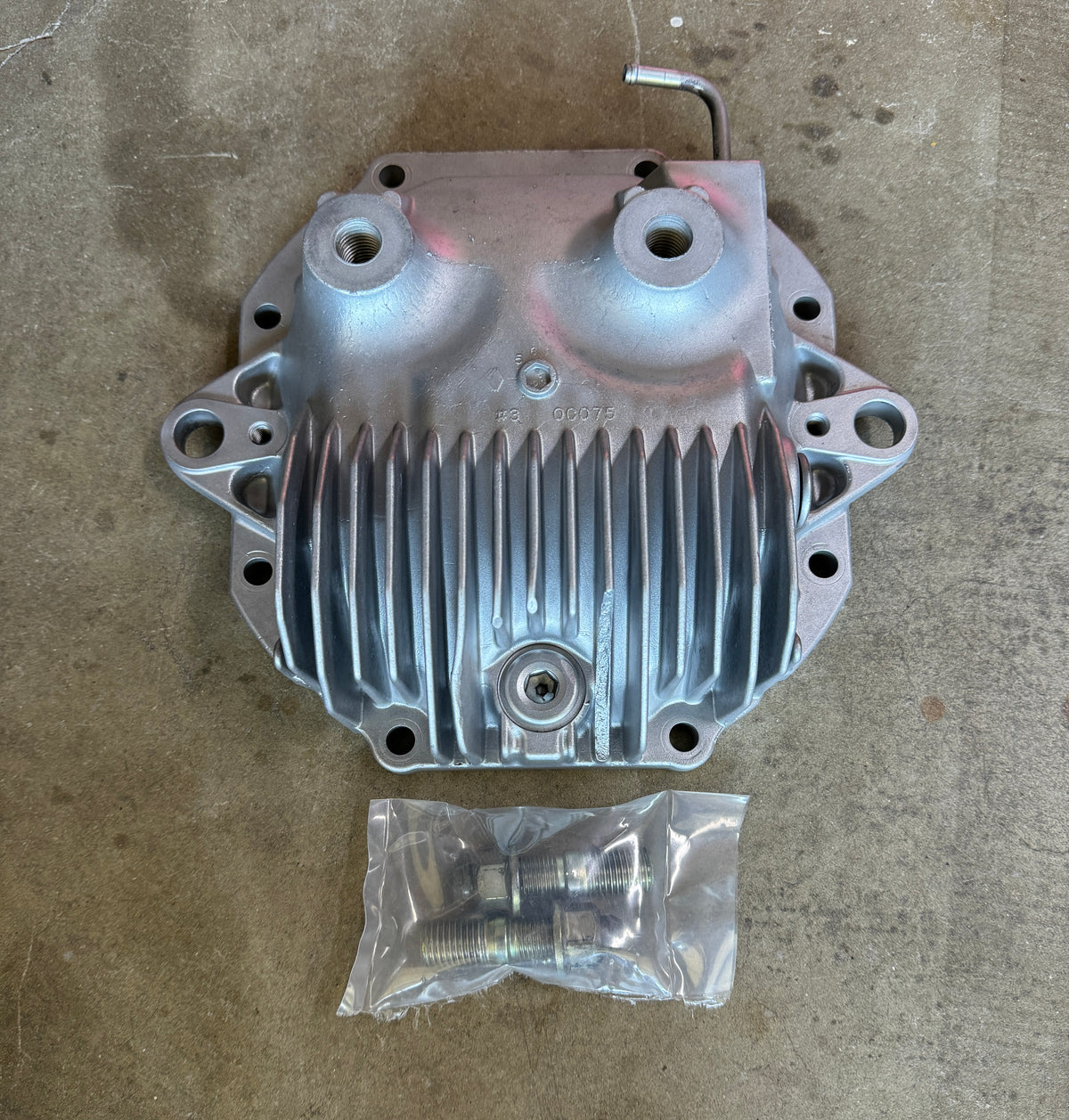 *Damaged* 2005-2012 Nissan Pathfinder OEM Differential Cover For S14/15 Using Z33/34 Rear Diff